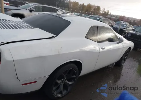 2020 Dodge Challenger Sxt z USA, uszkodzony, nr VIN 2C3CDZAG6LH231524